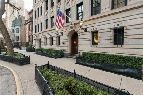 70 E Cedar St #1402, Chicago, IL 60611