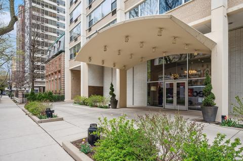 336 W Wellington Ave #2704-5, Chicago, IL 60657