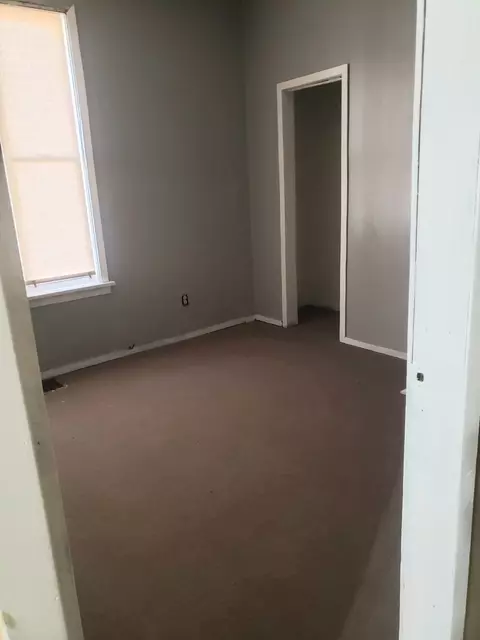 Bedroom - 553 E Bourbonnais St, Kankakee, IL 60901 photo 1 of 2