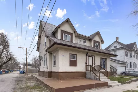 Exterior - 553 E Bourbonnais St, Kankakee, IL 60901 photo 3 of 6