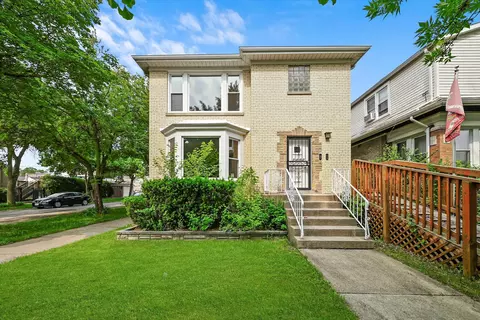 2200 N Leamington Ave, Chicago, IL 60639