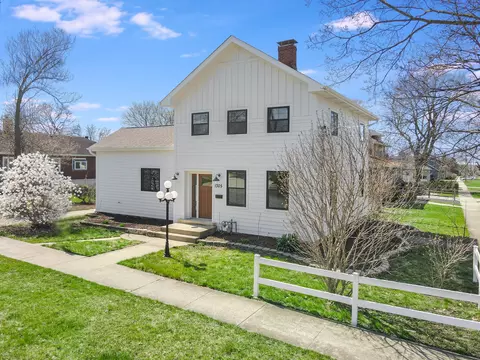 1305 S Jefferson St, Lockport, IL 60441