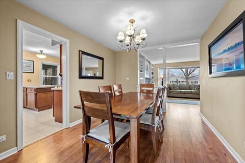 520 Parkway Dr, Wheaton, IL 60187 photo 10