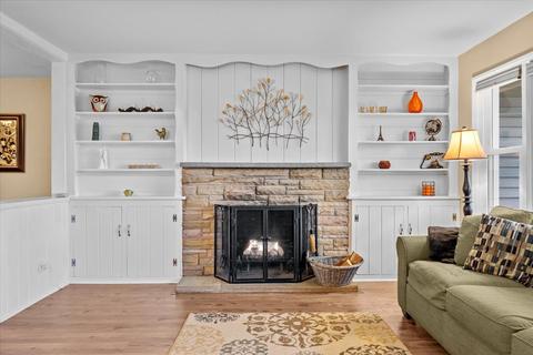 520 Parkway Dr, Wheaton, IL 60187 photo 4