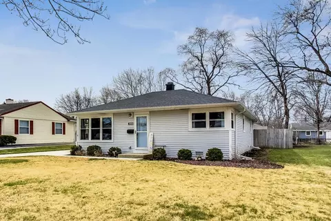 3005 Martin Ln, Rolling Meadows, IL 60008 photo 3