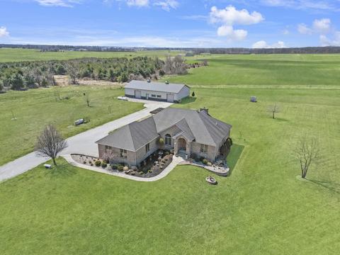 28546 S State Line Rd, Beecher, IL 60401 photo 1