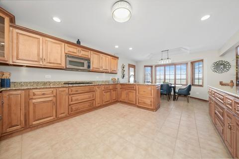 28546 S State Line Rd, Beecher, IL 60401 photo 6