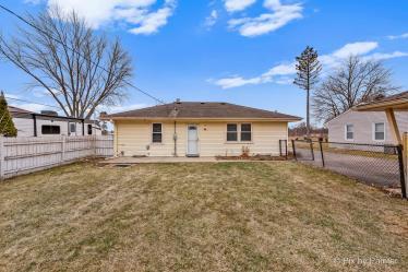 112 Park Ave, Cary, IL 60013 photo 5