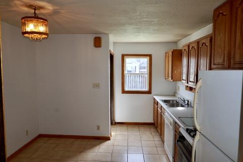 1007 E Taylor St, Bloomington, IL 61701 photo 5