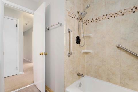 1278 Blackhawk Dr, Elgin, IL 60120 photo 9