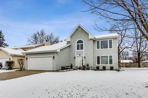638 Hastings Rd, Wheeling, IL 60090 photo 2