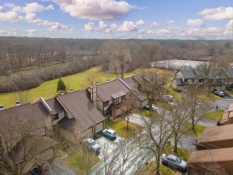 205 Shadow Bend Dr, Wheeling, IL 60090 photo 3