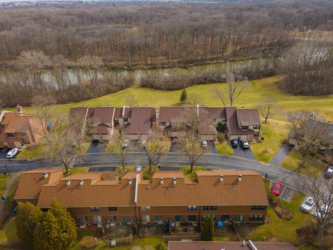 205 Shadow Bend Dr, Wheeling, IL 60090 photo 4