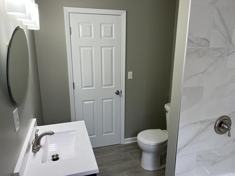 523 E Benton St, Aurora, IL 60505 photo 10