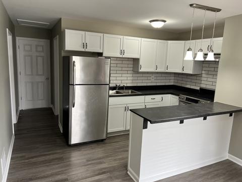 523 E Benton St, Aurora, IL 60505 photo 15