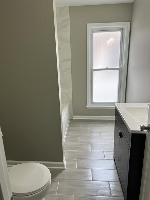523 E Benton St, Aurora, IL 60505 photo 7