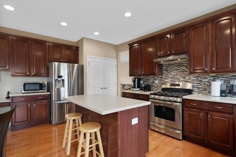 413 Devoe Dr, Oswego, IL 60543 photo 7