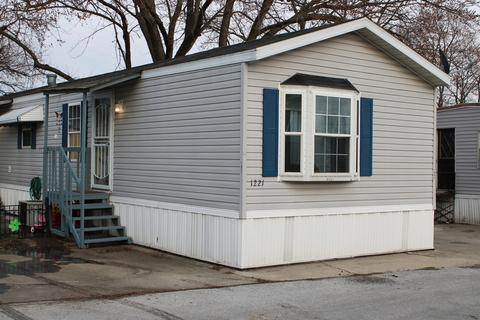 8800 S Harlem Ave #1221, Bridgeview, IL 60455 | 21 Photos - Movoto