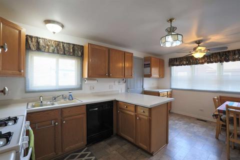 4902 Parkview Dr, Mchenry, IL 60050 photo 17