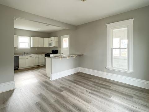 710 E Jackson St, Belvidere, IL 61008 photo 12