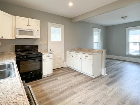 710 E Jackson St, Belvidere, IL 61008 photo 15