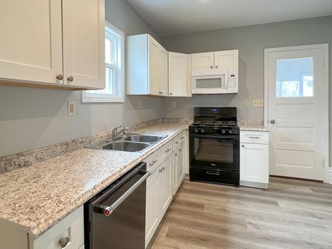 710 E Jackson St, Belvidere, IL 61008 photo 16
