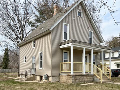 710 E Jackson St, Belvidere, IL 61008 photo 3