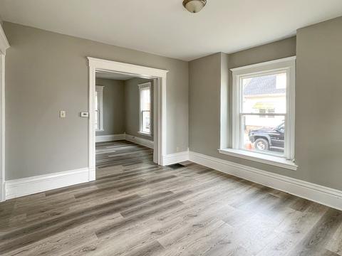 710 E Jackson St, Belvidere, IL 61008 photo 5