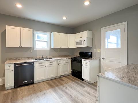 710 E Jackson St, Belvidere, IL 61008 photo 14