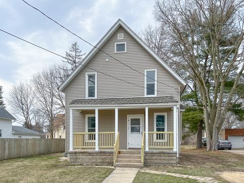 710 E Jackson St, Belvidere, IL 61008 photo 1