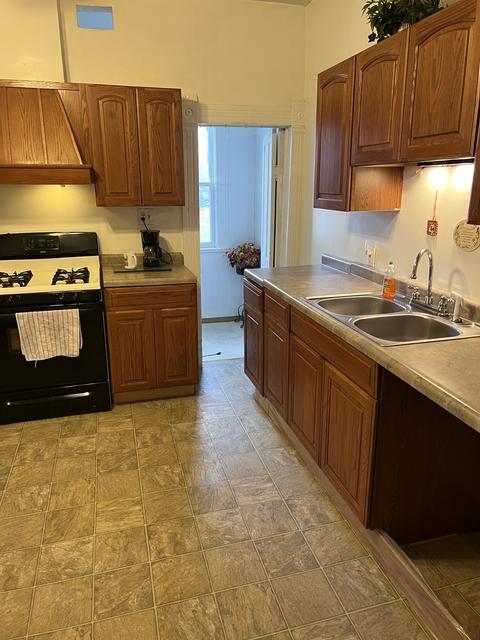 831 E Main St, Morris, IL 60450 photo 8
