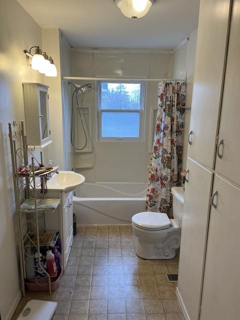 831 E Main St, Morris, IL 60450 photo 7