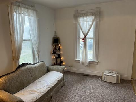 831 E Main St, Morris, IL 60450 photo 3