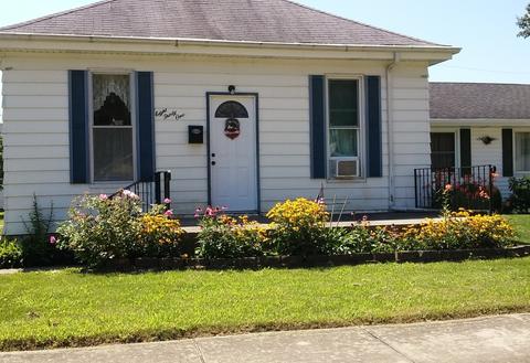 831 E Main St, Morris, IL 60450 photo 1