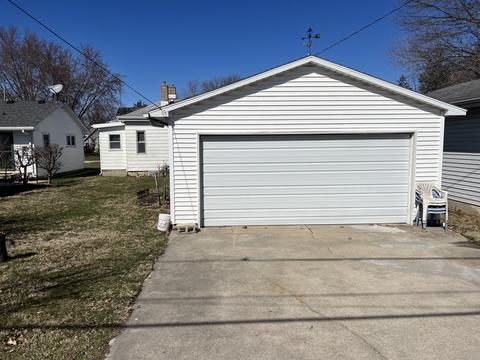 831 E Main St, Morris, IL 60450 photo 14