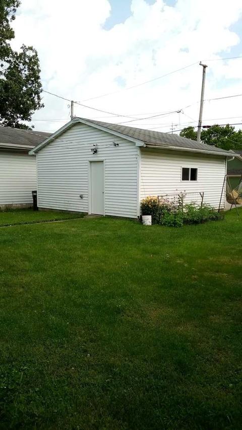 831 E Main St, Morris, IL 60450 photo 16