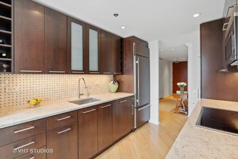 100 E Huron St #1603, Chicago, IL 60611 photo 13