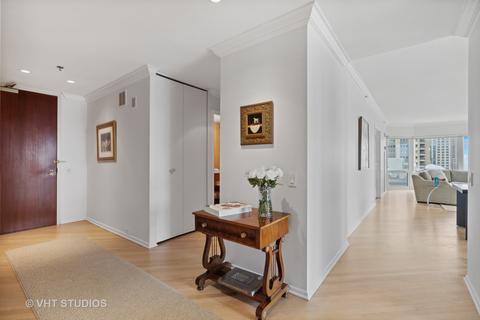 100 E Huron St #1603, Chicago, IL 60611 photo 7