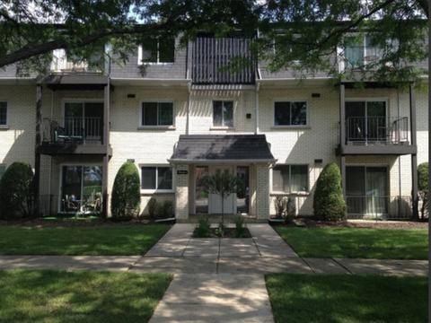 9661 S Karlov Ave #104, Oak Lawn, IL 60453