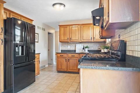 702 Maple Pl, Normal, IL 61761 photo 7
