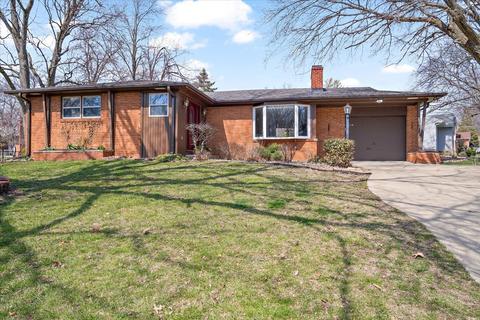 702 Maple Pl, Normal, IL 61761 photo 1
