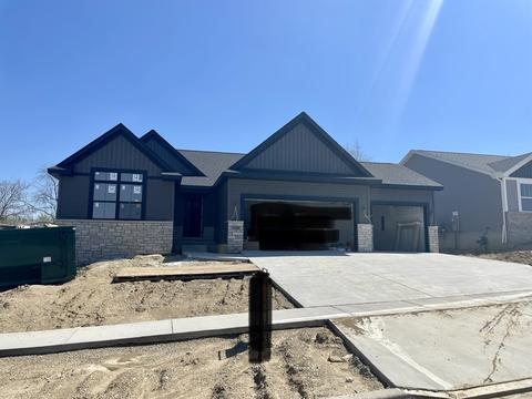 2508 Savanna Rd, Bloomington, IL 61704