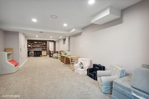 1605 Camelot Ln, Hoffman Estates, IL 60010 photo 24
