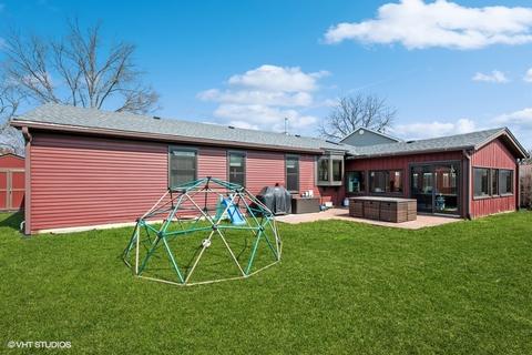 1605 Camelot Ln, Hoffman Estates, IL 60010 photo 31