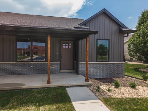 1671 Belclare Rd, Normal, IL 61761