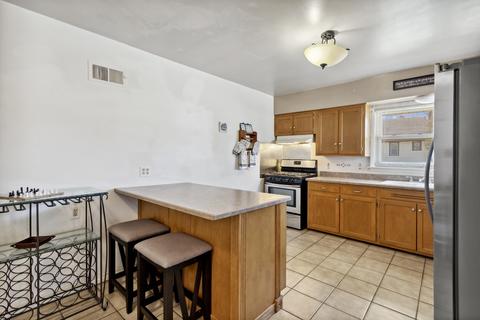 995 S 7th Ave, Kankakee, IL 60901 photo 4
