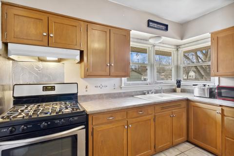 995 S 7th Ave, Kankakee, IL 60901 photo 6