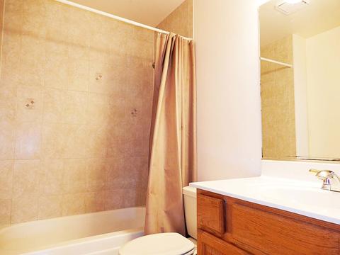 357 Hillhurst Dr, Cary, IL 60013 photo 11