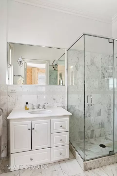 200 E Pearson St #6W, Chicago, IL 60611 photo 8