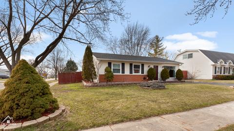 279 Plainview Dr, Bolingbrook, IL 60440 photo 2